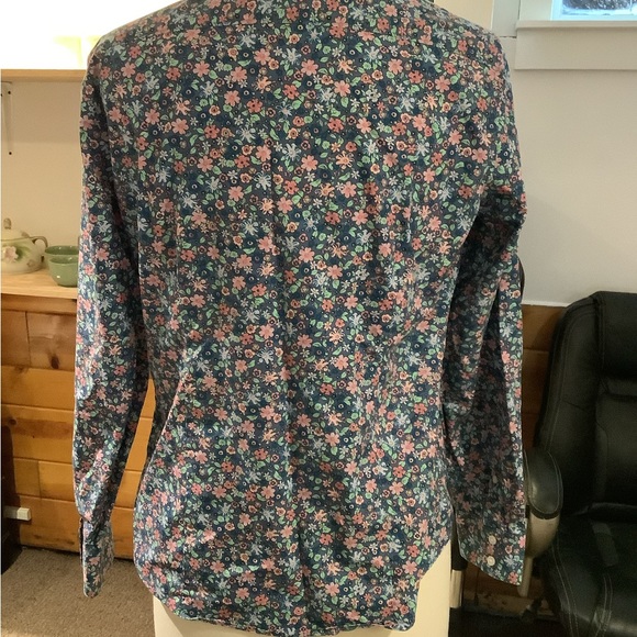 Lands end 100% cotton supima no iron button down blouse - Picture 3 of 6